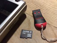 8 GB SanDisk microSDHC shown with MobilMate Micro Reader - gersbo.dk